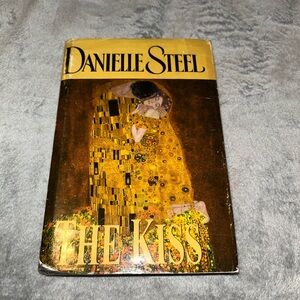 The Kiss by Danielle Steel, Hardcover, 2001